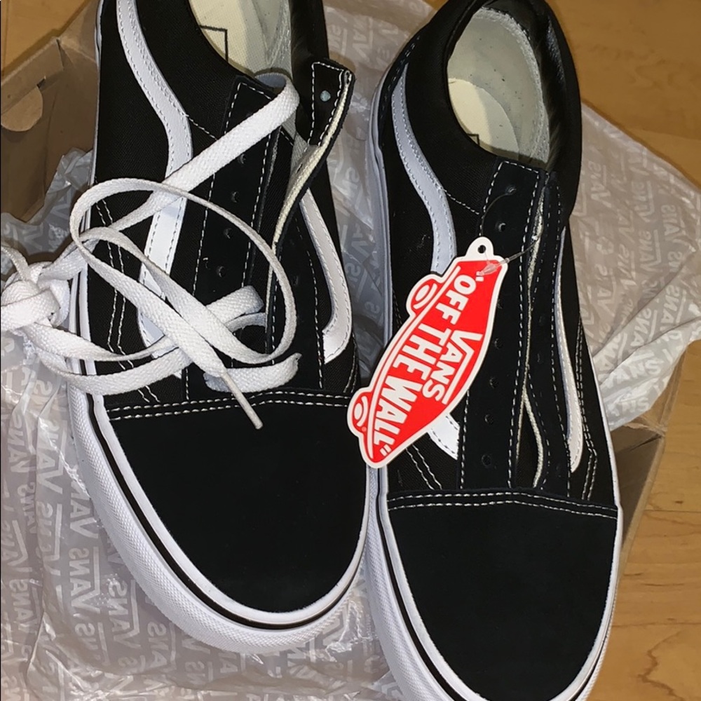 Vans - Picture 3 of 4
